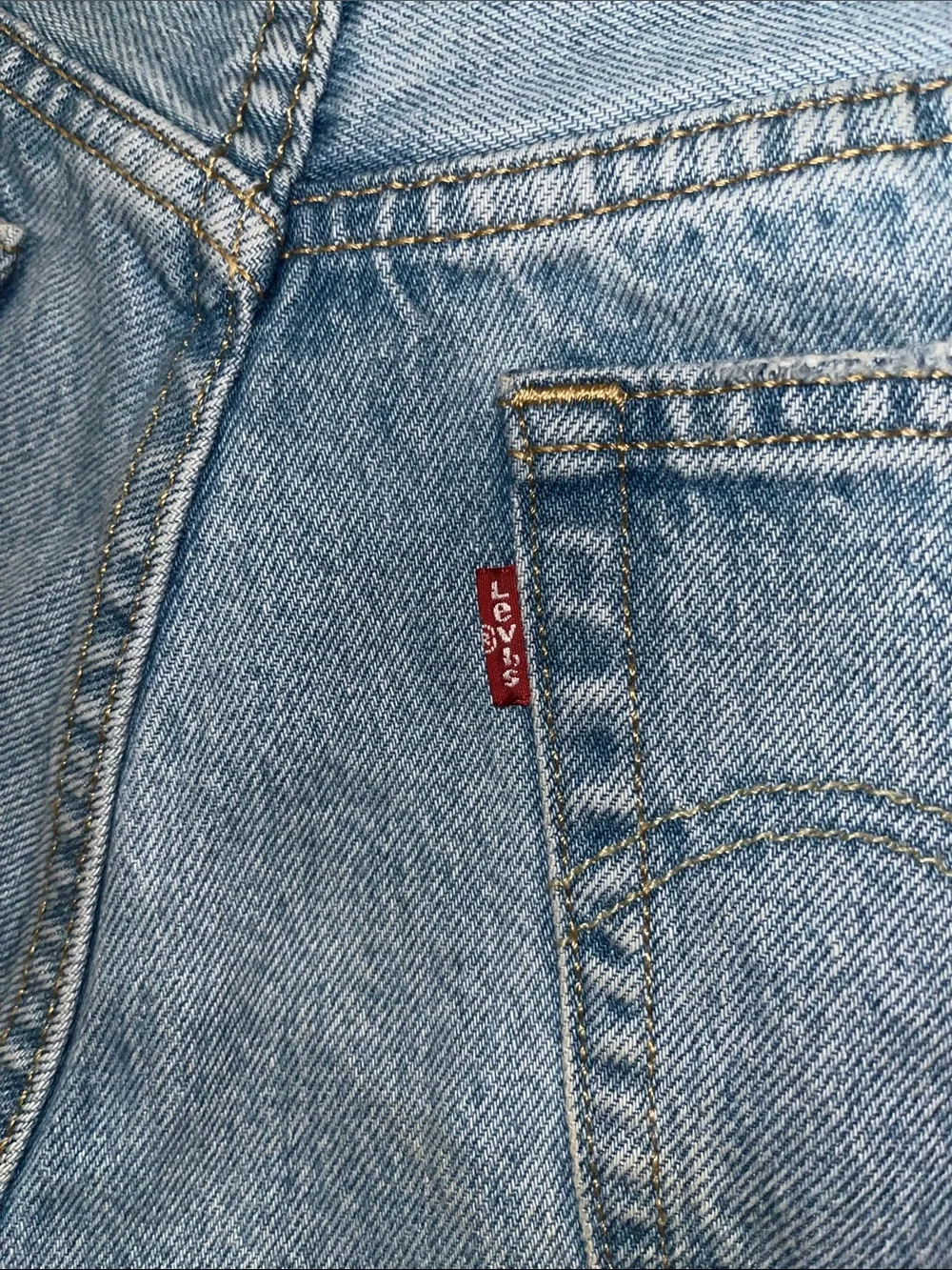 Levi’s 501 Denim Distressed  Women’s Button Fly Shorts - Light Blue Size 27